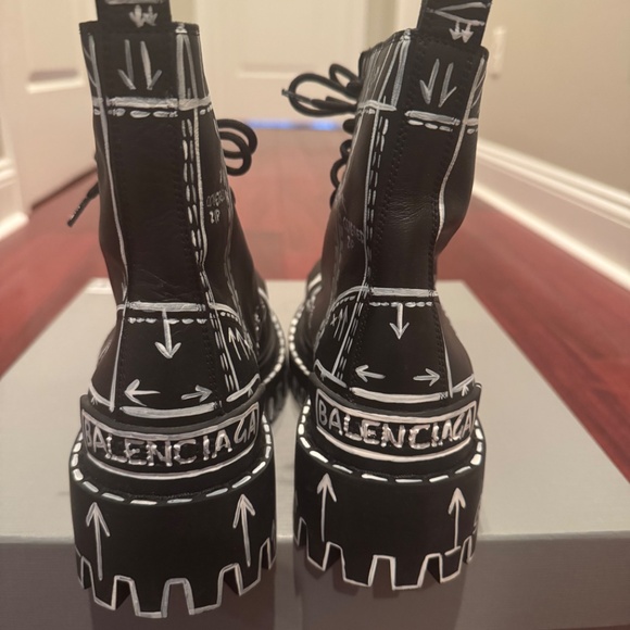 Balenciaga Strike Graffiti Sketch Boots - Picture 4 of 5